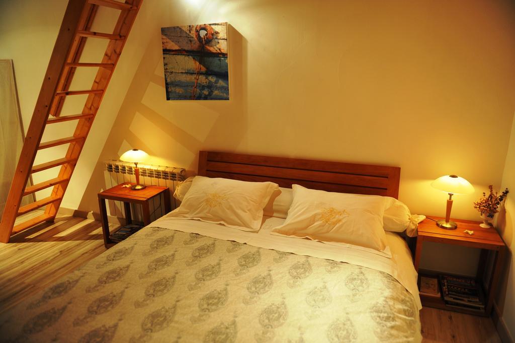 Chambres D'Hotes Le Puits D'Amour Mirandol-Bourgnounac Exteriér fotografie