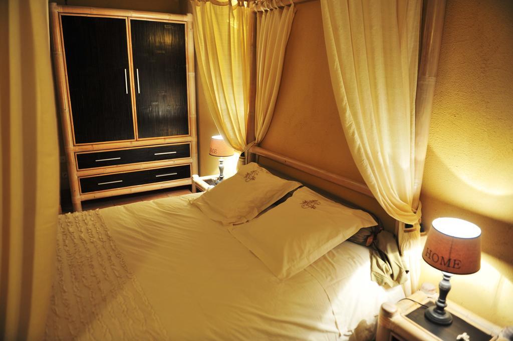 Chambres D'Hotes Le Puits D'Amour Mirandol-Bourgnounac Exteriér fotografie